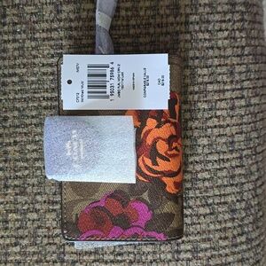 COACH Medium Corner Zip Wallet In Signature Canvas With Jumbo Floral Print